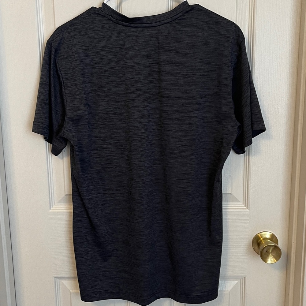 Reebok Charcoal Gray Performance Tee Size S - Picture 4 of 4